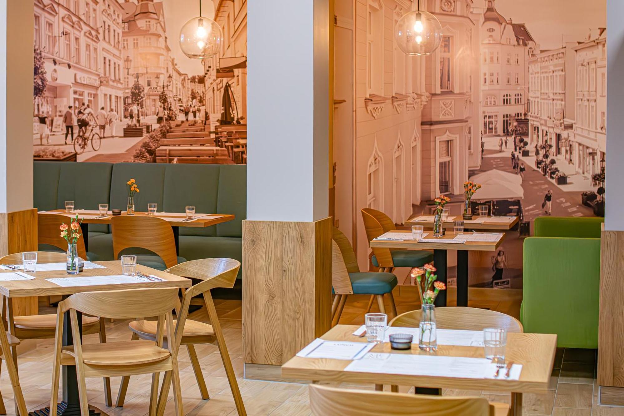 Novy Hotel Ζιελόνα Γκόρα Εξωτερικό φωτογραφία