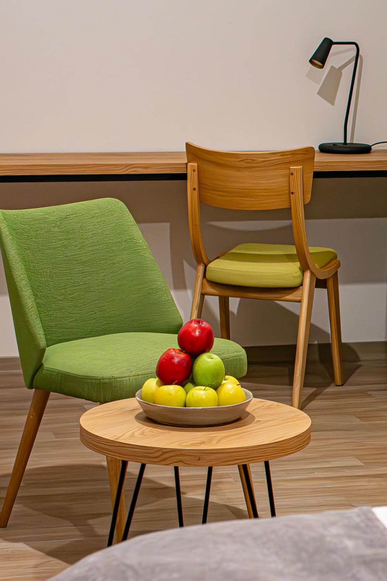 Novy Hotel Ζιελόνα Γκόρα Εξωτερικό φωτογραφία
