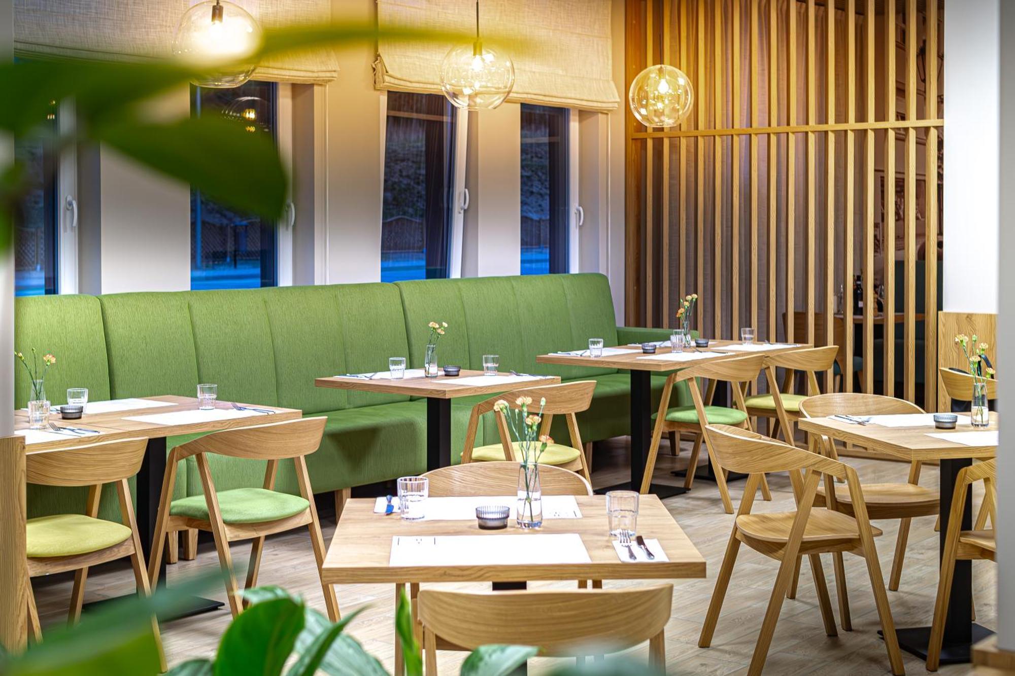 Novy Hotel Ζιελόνα Γκόρα Εξωτερικό φωτογραφία