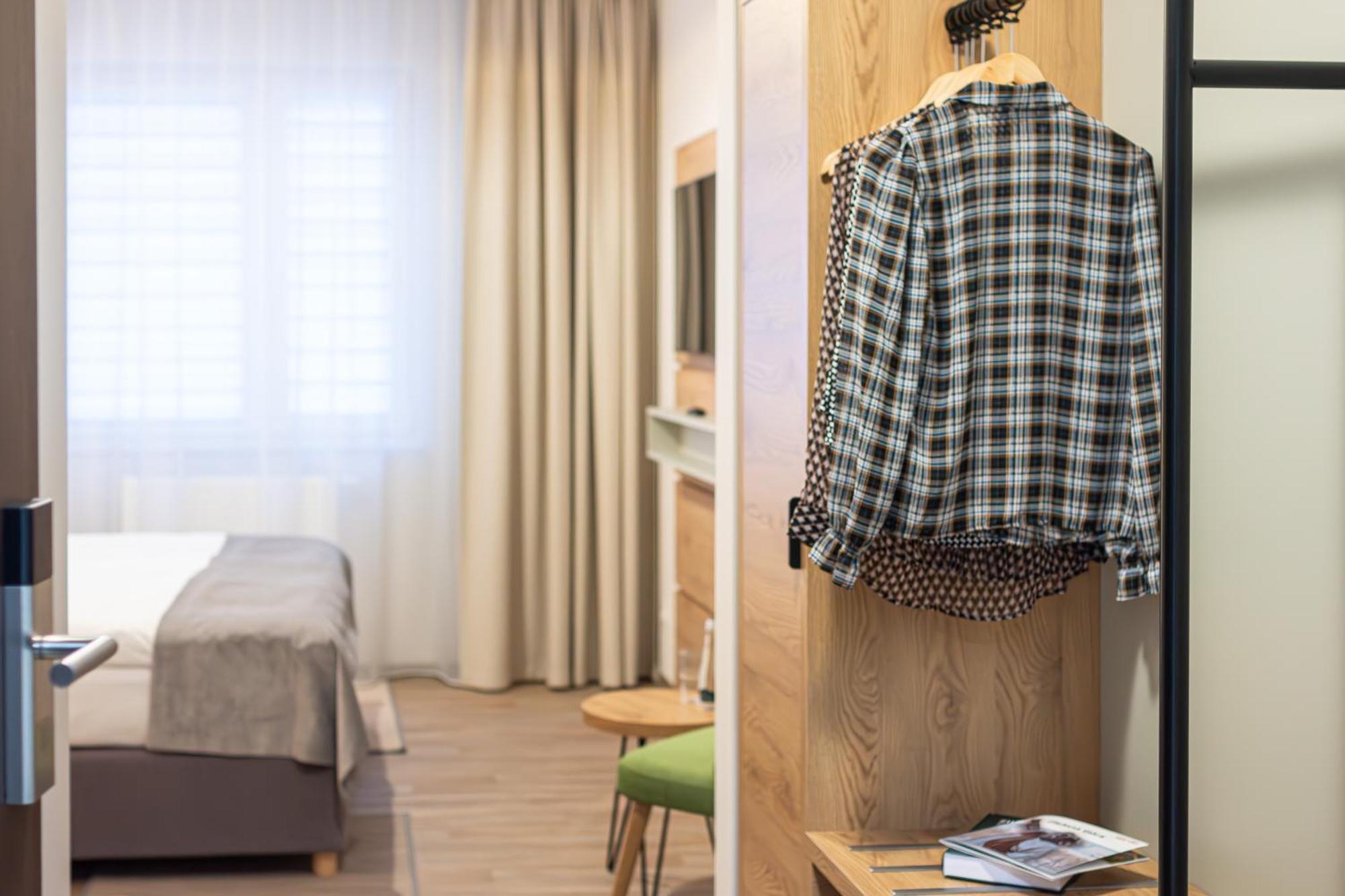 Novy Hotel Ζιελόνα Γκόρα Εξωτερικό φωτογραφία