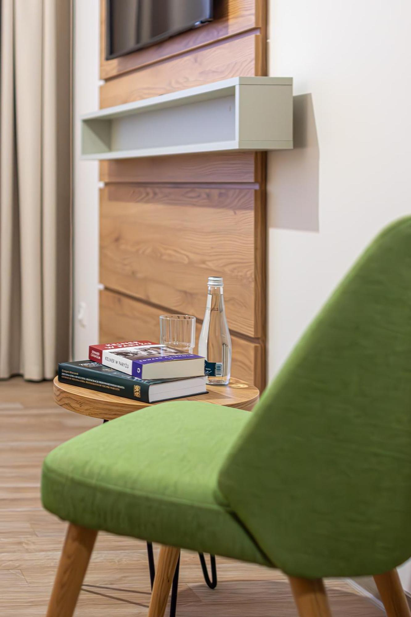 Novy Hotel Ζιελόνα Γκόρα Εξωτερικό φωτογραφία